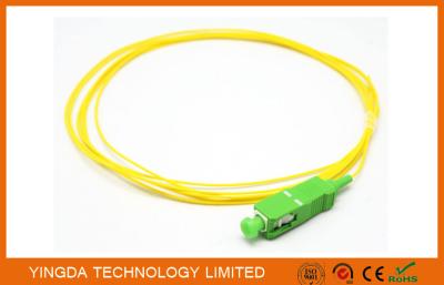 Cina Cavo a fibre ottiche giallo semplice monomodale del PVC dello Sc APC 3M 900 delle trecce um in vendita