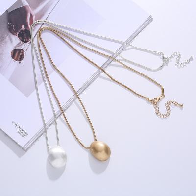 China FASHIONABLE Delicate Satin Gold and Silver Coffee Bean Hollow High Quality Polishing Oval Pendant Necklace For Women for sale