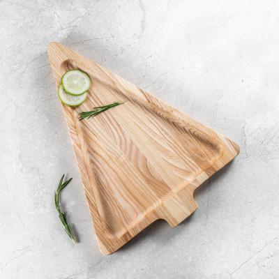 China Sustainable Ash Wood Christmas Tree Shaped Tray Dessert Tray For Party Home for sale