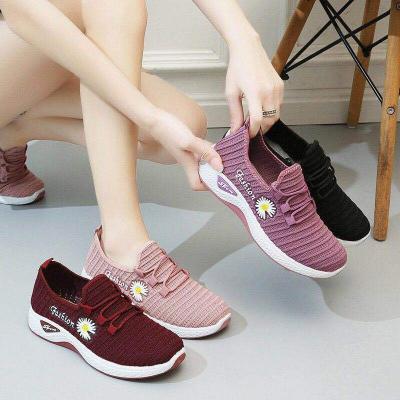 China Cushioning New Flight Style Woven Breathable Casual Fabric Shoes Daisy Sports Walking Shoes Women for sale