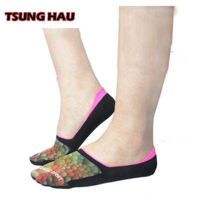 China Non-slip heat antibacterial print no show socks for sale