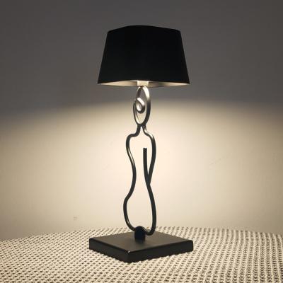 China Post-modern stylish metal special wireless rechargeable hotel design fashion LED home Table lamps for sale