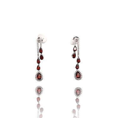 China Silver Luxury Design Natural Ruby Jewelry 925 Silver Teardrop Tufted Garnet Stud Earring Girls for sale