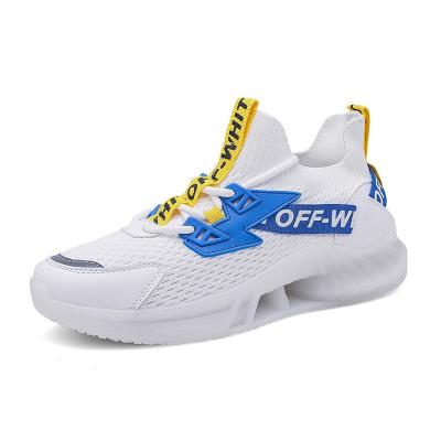 China Cushioning Custom Logo Men's Shoes 2022 New Log Style Sports Shoes Flying Woven Lightweight Breathable Casual Running Shoes for sale