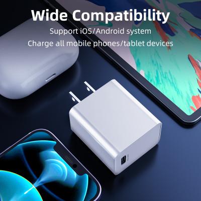 China Top Selling Cell Phones Charger Stand QC3.0 New For Christmas Gifts Black USB Customized Magnetic Laptops Adapter Charger for sale