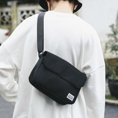 China Oxford Ready To Ship Trend Men's Small Bag Men's Unisex Messenger Bag for sale