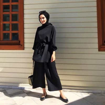 China Middle East Dubai Two Piece Summer Turkey Solid Color Set Wide Leg Pants Dress Muslim Women Satin Medium Pant Suits for sale