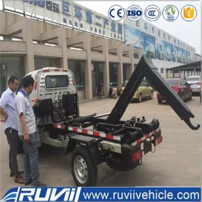 China Foton brand 5 tons 4*2 hook lift garbage trucks for sale 5920x2340x2720 for sale