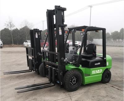 China Palo bajo 3M/alto palo los 5m 2,5 Ton Diesel Forklift Truck en venta