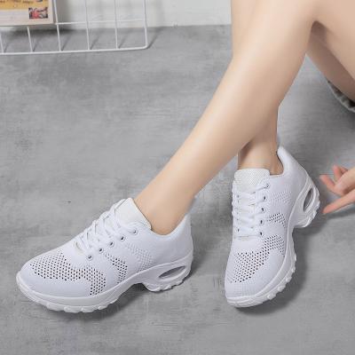 China Lightweight Plus Size China Running Sports Comfort Shoes Four Seasons For Women for sale