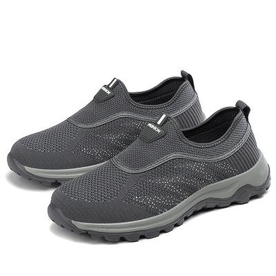 China Lightweight Wholesale Knit Hollow Out Flyknit Fashion Comfortable Mens Sports Shoes for sale