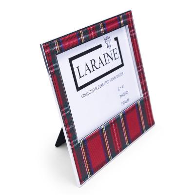 China Premium Quality 4x6 Metal Picture Frame Red&Green Plaid High Definition Display Glass Photo For Decorative Table Home for sale