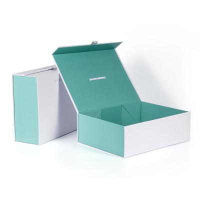 China New Arrival Recyclable Custom Logo Magnetic Gift Box Matt FO Paper Gift Box Simple Elegant Folding Paper Packaging Boxes for sale