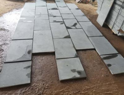 China Modern Hainan Black Bluestone Tiles Cut-to-size 200# Surface Finishing Without Sawn Marks for sale