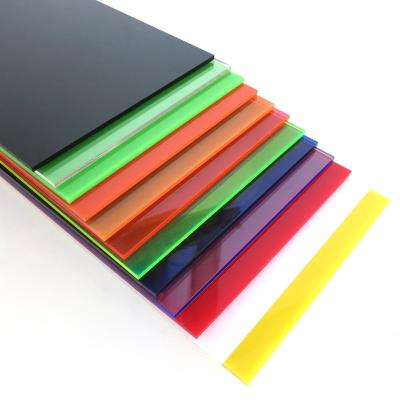 Cina Lastra acrilica per isolamento in plexiglass con pannello estruso a specchio acrilico a colori personalizzati in vendita