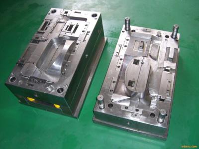 China Customized Plastic Precision injection molding , hot runner injection mould for sale