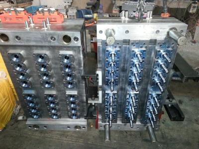 China Yudo Brand Hot Runner Mould ,  Multi cavity Plastic Injection Molding for sale