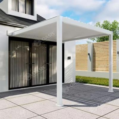 China Waterdichte gemotoriseerde aluminium pergola met verstelbare luivers 10 jaar garantie Te koop