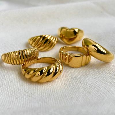 China Durable 2022 Fashion Crescent Ring 18k Gold Plated Stainless Steel Wedding Rings for sale