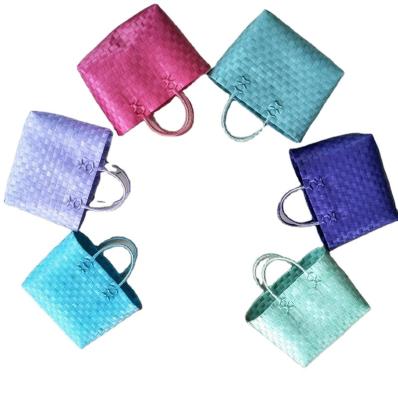 China Recyclable Wholesale Hand Weaving Plastic PP Woven Beach Bag for sale