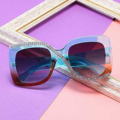 China DCOPTICAL 2021 Fashion Sunglasses Casual Shield Plastic Chunky Sunglasses 2022 Trending Diamond Bling Oversize Large Square Ladies Shades for sale