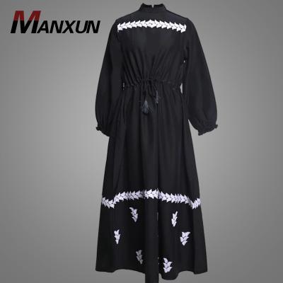 China Beautiful Polyester Black White Intricate Lace Detailing Abaya Robe Cardigan Kimono Ramadan Dress Islamic Women Clothing Dubai Jilbaya for sale