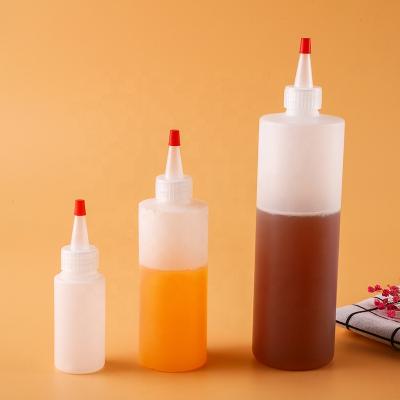 China Bottles Plastic Suppliers 8oz 12oz 16oz 24oz 32oz plastic squeeze sauce bottle empty glue bottle with twist cap à venda