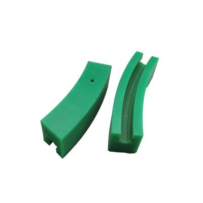 China China factory supply self-lubricating UHMWPE conveyor covered with plastic chain guides for sale