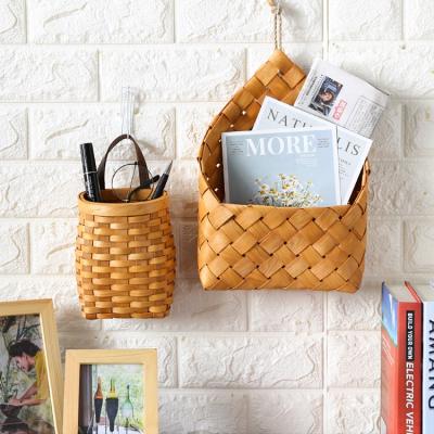 China 100% Handmade Woven Plant Storage Baskets With Flower Berry Wooden Wall Hanging Handles Kitchen Square Small Gift Baskets for sale