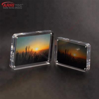 China On Counter 10mm Block Acrylic Magnetic Photo Frame Plastic Picture Frame for sale