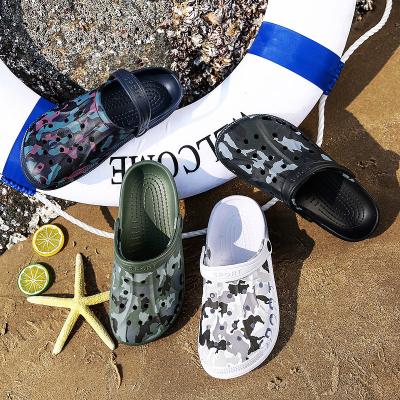 China 2022 summer outdoor men's breathable beach garden new men's sandals shoes fetters shoes for sale