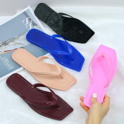 China PVC Crystal Sandals Jelly Woman Flip 2022 Fashion Designer Summer New Style Flip Flops Slippers for sale