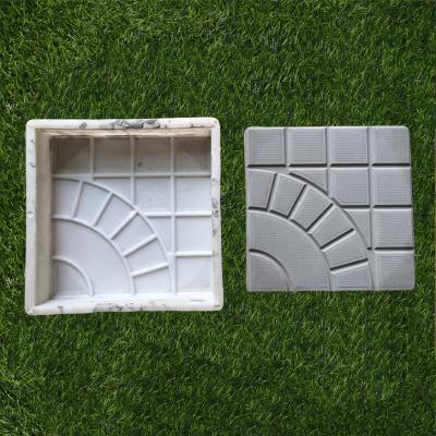 China Concrete Silicon Plastic Paver Mould 20-25mm Thickness For Garden Path for sale