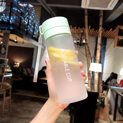 China Large Capacity Sustainable Sports Water Direct Selling Manufacturer Ins. Leak Proof Plastic Single Portable Cup Frosting Customized 600ML for sale