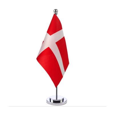 China Sports Club Mini Flag Custom Printed National Desktop Flag Christmas Table Stand Wholesale Small Denmark Flags for sale