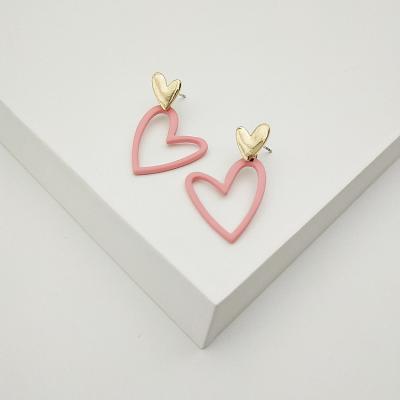 China Factory direct FASHIONABLE geometric paint frosted earrings jewelry women pink heart earrings small for sale