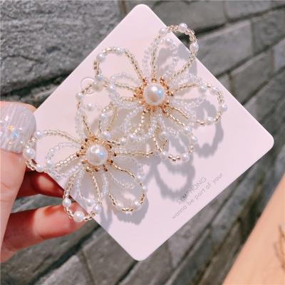 China Fashion dangle earrings summer fashion flower shape earrings with pearls drop earrings jewelry snowflake pearl earrings for sale