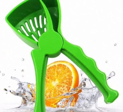 China Eco-friendly Top Rated Kitchen Tool Handle Hot-selling Manual Lemon Squeezer for sale