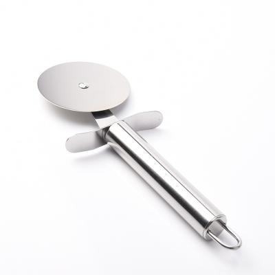 China Amazon Viable Hot Selling Household Round Pizza Cutter Baking Tool Pizza Roller Knife for sale