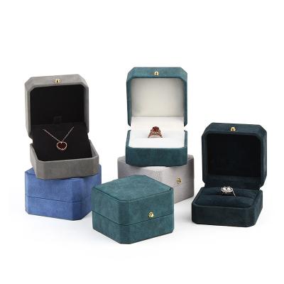 China High Quality Pilou or Ring Pendant Octagon Wedding Jewelry Luxury Leather Ring Box Packaging Fashion Trendy for sale