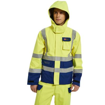 Chine Manteau de empêchement électrique de pluie de Hivis de vêtements de travail antiparasites ignifuges jaunes de preuve à vendre