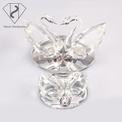 China Beautiful Europe crystal glass swan love gift and decoration, crystal animal for wedding favors keepsake for sale