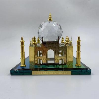 China HIGH QUALITY India Gold Plated Crystal Glass Taj Mahal Model Souvenirs Indian Tourist Gifts for sale