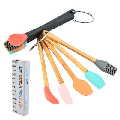 China Hot Sale Stocked Beech Wood Handle Silicone Spatula Set Food Grade 21.5cm Small Cookware Set 5pcs for sale