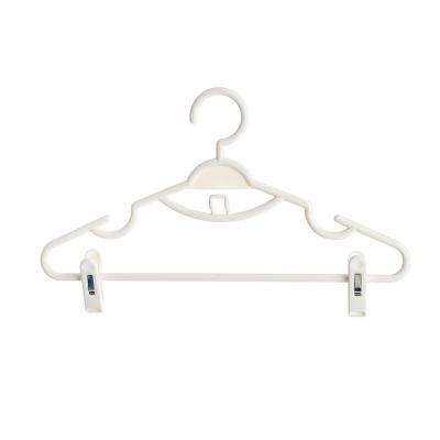 China Contemporary plastic hangers for clothes plastic fabric hanger rack hanger for sale