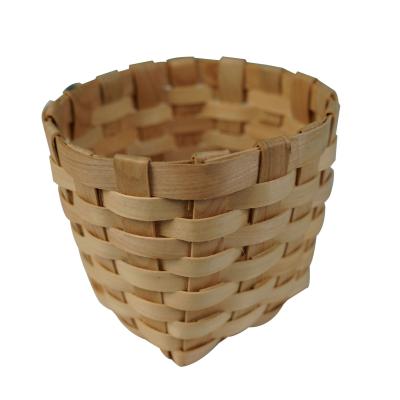 China 2021 handmade tending in gifts and crafts wholesales factory price handmade festival wood scrap rectangle storage woven basket for sale