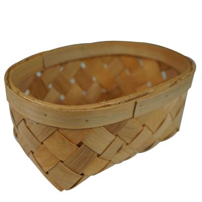 China 2021 Handmade Trending in Gifts and Crafts Wholesales Wooden Handmade House Ware Storage Basket with Handle for sale