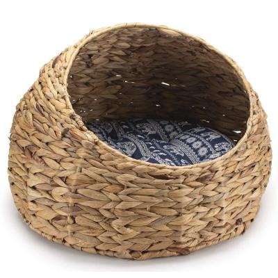 China Sustainable Newcomer Woven Cat Bed For Indoor Cats With Pillow Water Natural Hyacinth Pet House Round Cat Case Basket for sale