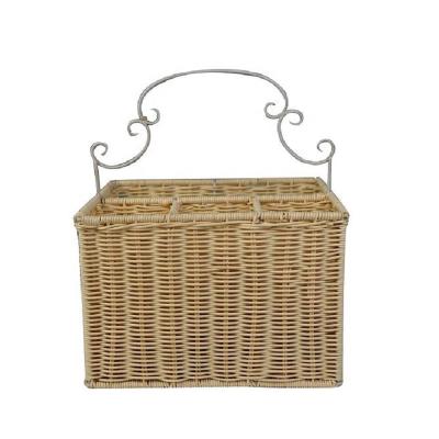 China Minimalist new products with latest designs wholesales picnic storage wicker basket with handle for holiday camping use home decor for sale