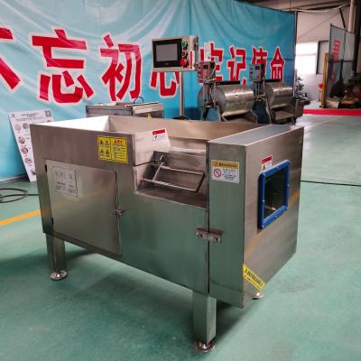 Cina Nuovo tipo di macchine per tagliare la carne congelata per uso commerciale Prezzo di fabbrica Macchine per tagliare il cubo di carne su larga scala in vendita